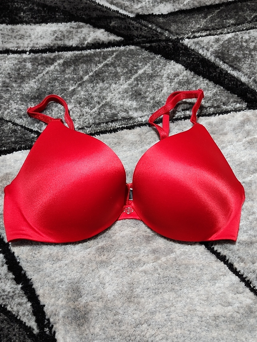 VICTORIA SECRET 2021 SO OBSESSED SMOOTH RED PLUNGE PUSH-UP BRA